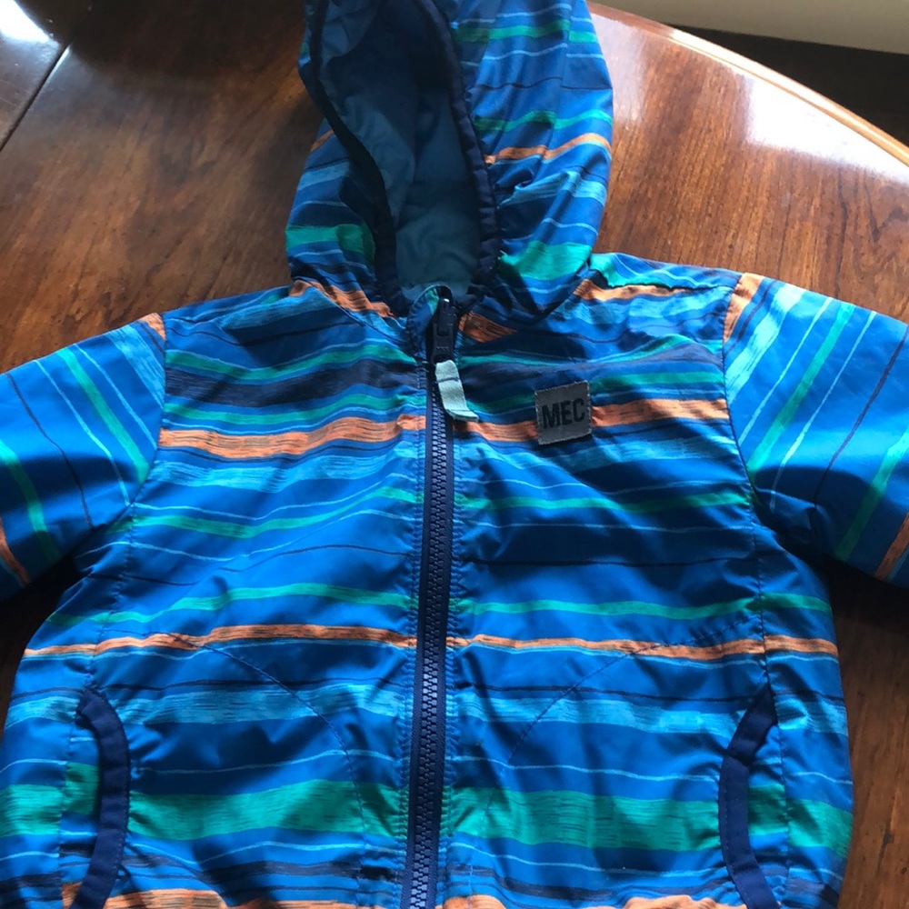 Rain jacket and rain pants. Size 12 months. EUC.MEC brand